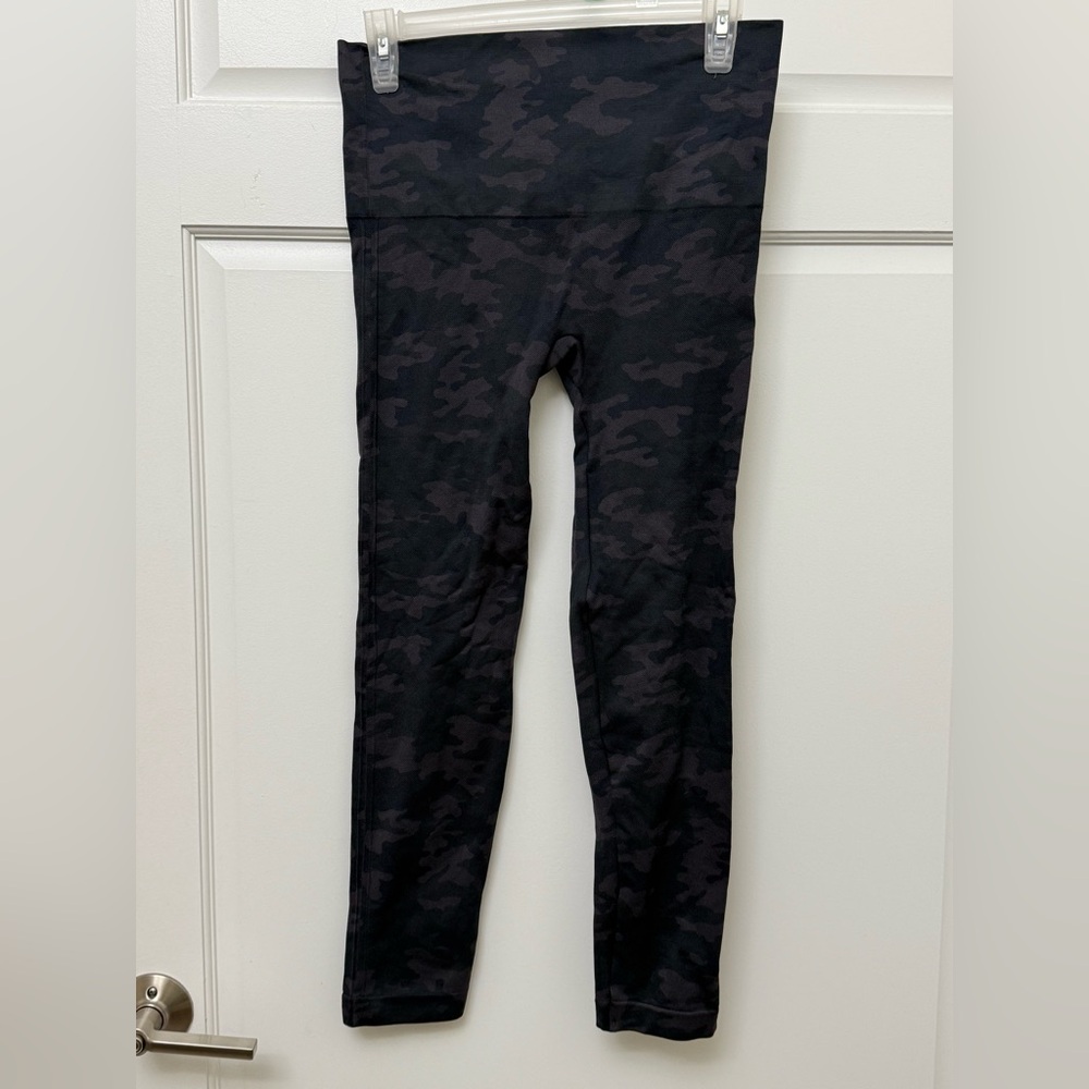 SPANX Women’s Camo Leggings - Black